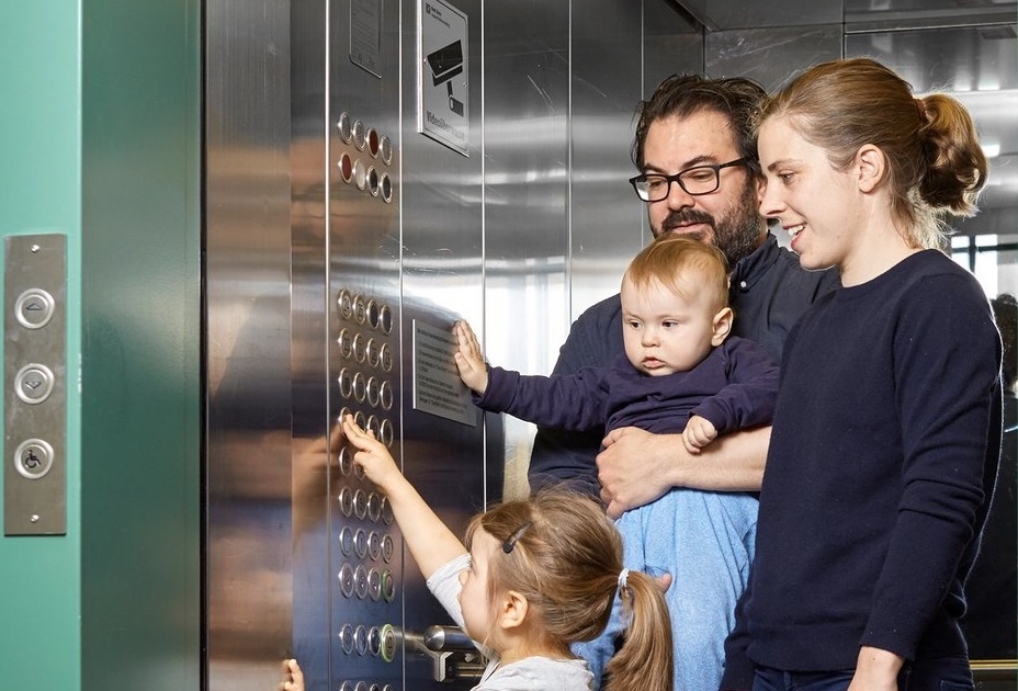 Những tính năng an toàn trên thang máy gia đình