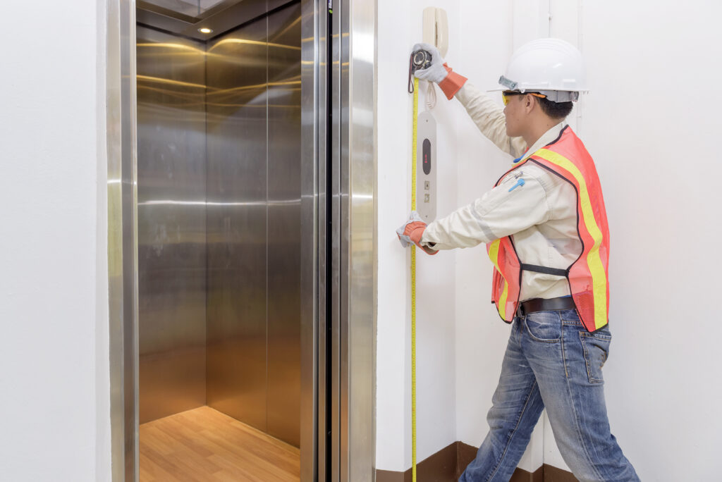 Khuyến nghị lương lũy tiến thu hút lao động ngành thang máy ở Singapore