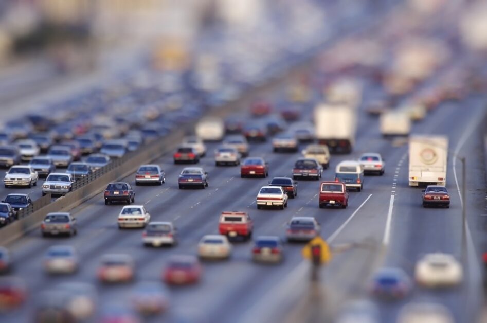Cao tốc và những chiếc xe không phanh: Hãy dừng lại khi còn kịp!