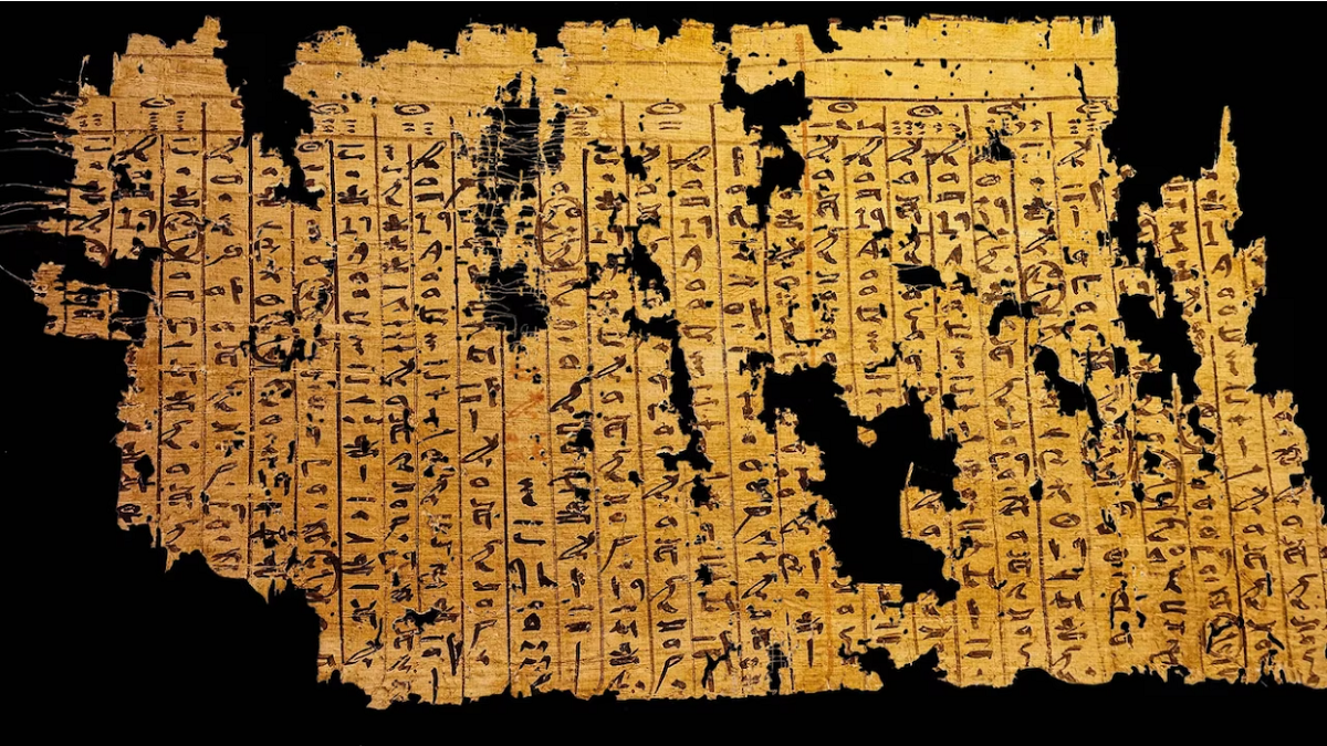 Cuốn nhật ký cổ tiết lộ cách người Ai Cập xây dựng kim tự tháp