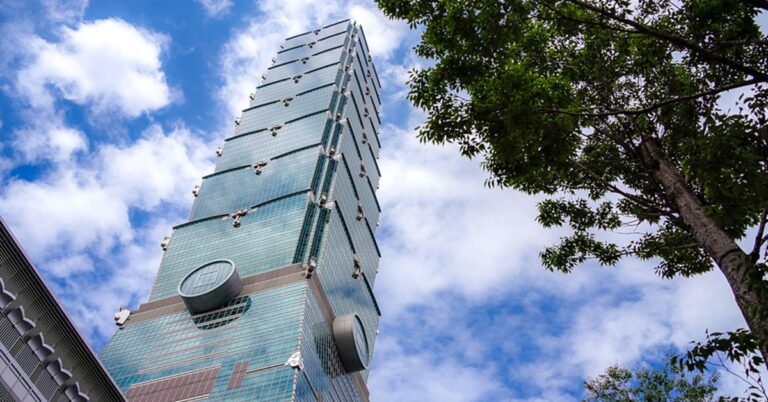 Viet-tu-toa-thap-Taipei-101-7