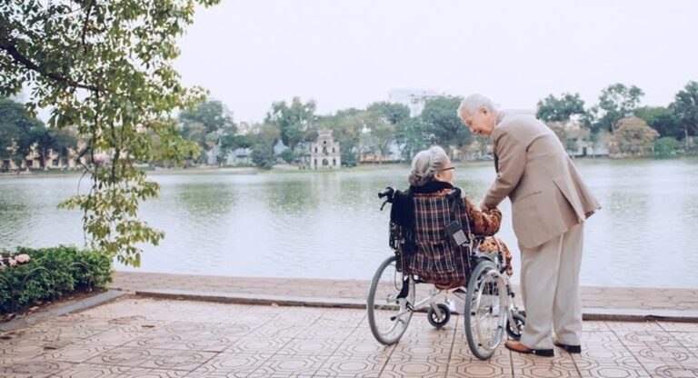 chong-co-don-cho-nguoi-cao-tuoi